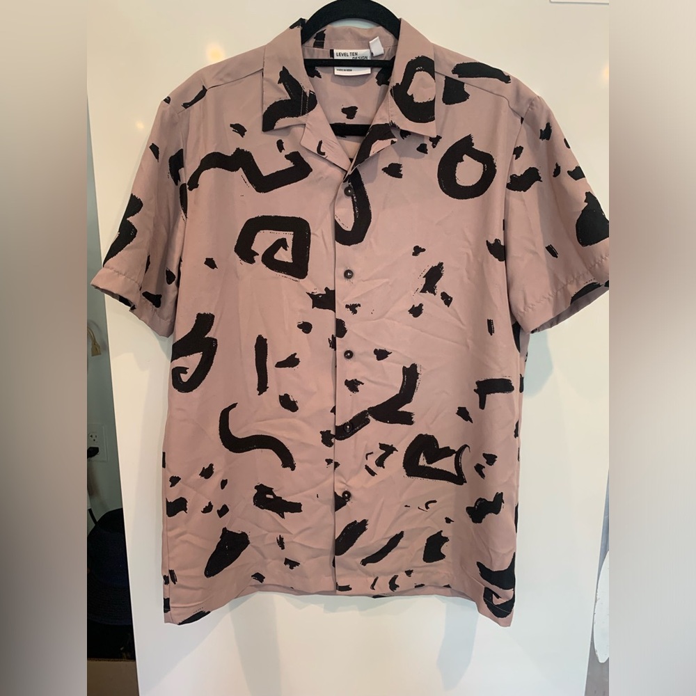 PRELOVED LEVEL TEN DESIGN ABSTRACT BUTTON DOWN